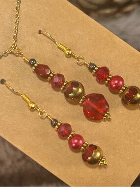 Handcrafted elegant ruby glass carnelian necklace and earring set